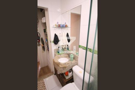 Casa à venda com 200m², 3 quartos e 4 vagasBanheiro da Suíte 1