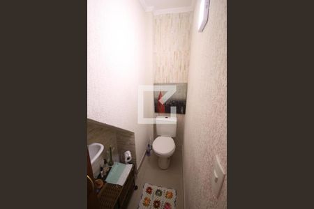 Lavabo de casa à venda com 3 quartos, 200m² em Conjunto Residencial Santa Terezinha, São Paulo