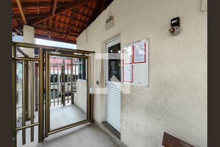 Apartamento à venda com 69m², 2 quartos e 1 vaga Apartamento à venda com 69m², 2 quartos e 1 vagaFachada e portaria