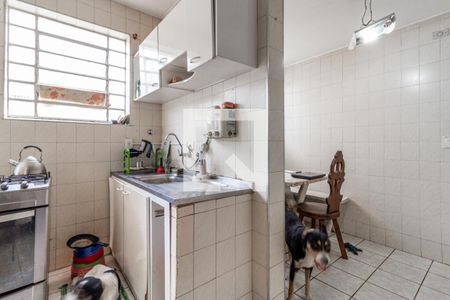 Casa à venda com 272m², 4 quartos e 4 vagas Casa à venda com 272m², 4 quartos e 4 vagasCozinha