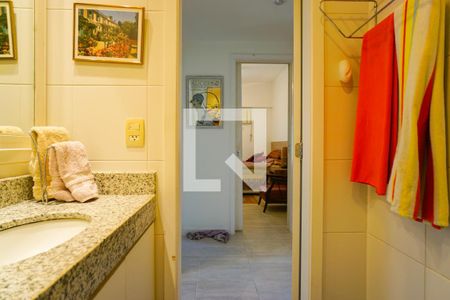Apartamento à venda com 151m², 4 quartos e 2 vagas Apartamento à venda com 151m², 4 quartos e 2 vagasBanheiro Social