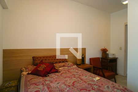 Apartamento à venda com 151m², 4 quartos e 2 vagas Apartamento à venda com 151m², 4 quartos e 2 vagasSuíte