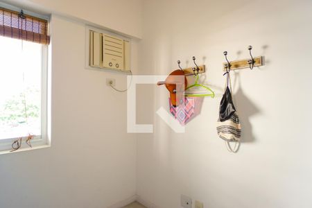 Apartamento à venda com 151m², 4 quartos e 2 vagas Apartamento à venda com 151m², 4 quartos e 2 vagasQuarto 2