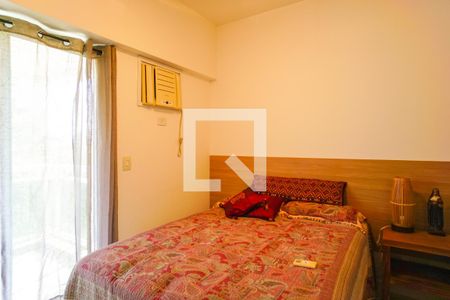 Apartamento à venda com 151m², 4 quartos e 2 vagas Apartamento à venda com 151m², 4 quartos e 2 vagasSuíte