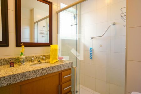 Apartamento à venda com 151m², 4 quartos e 2 vagas Apartamento à venda com 151m², 4 quartos e 2 vagasSuíte