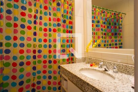 Apartamento à venda com 151m², 4 quartos e 2 vagas Apartamento à venda com 151m², 4 quartos e 2 vagasBanheiro Social