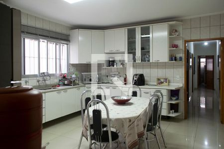 Casa à venda com 266m², 7 quartos e 3 vagasCozinha