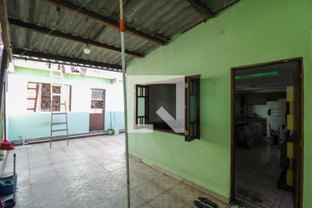 Casa à venda com 200m², 2 quartos e 3 vagas Casa à venda com 200m², 2 quartos e 3 vagasQuintal