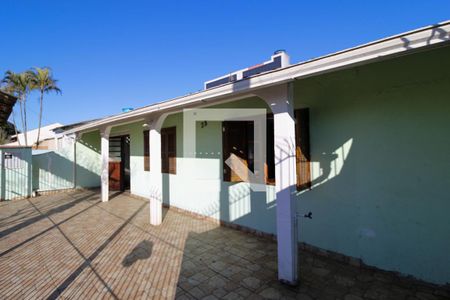 Casa à venda com 200m², 2 quartos e 3 vagas Casa à venda com 200m², 2 quartos e 3 vagasQuintal