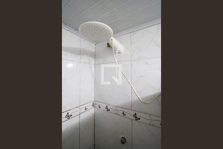 Casa à venda com 200m², 2 quartos e 3 vagas Casa à venda com 200m², 2 quartos e 3 vagasBanheiro