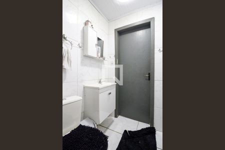 Casa à venda com 200m², 2 quartos e 3 vagas Casa à venda com 200m², 2 quartos e 3 vagasBanheiro