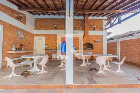 Casa à venda com 700m², 4 quartos e 5 vagasÁrea comum - Churrasqueira