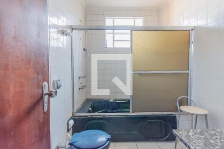 Casa à venda com 700m², 4 quartos e 5 vagasBanheiro da Suíte 1