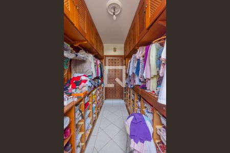 Casa à venda com 700m², 4 quartos e 5 vagasCloset da suíte 1