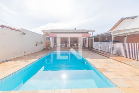Casa à venda com 700m², 4 quartos e 5 vagasÁrea comum - Piscina