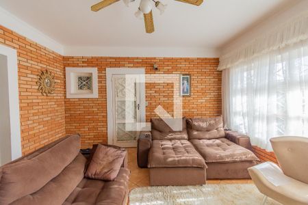 Casa à venda com 700m², 4 quartos e 5 vagasSala