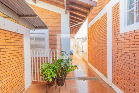 Corredor de casa à venda com 4 quartos, 700m² em Jardim Eulina, Campinas