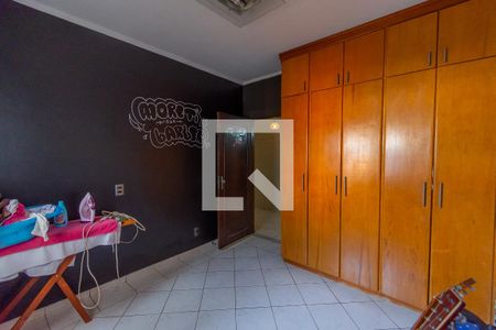 Casa à venda com 700m², 4 quartos e 5 vagasSuíte 2