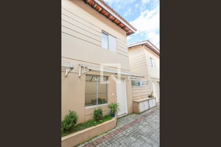 Casa de condomínio à venda com 65m², 2 quartos e 2 vagas Casa de condomínio à venda com 65m², 2 quartos e 2 vagasArea Comum