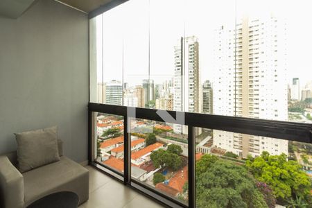 Studio para alugar com 27m², 1 quarto e sem vaga Studio para alugar com 27m², 1 quarto e sem vagaVaranda
