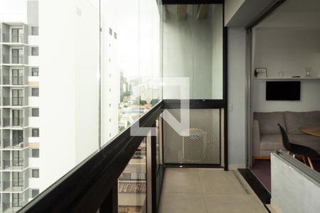 Studio para alugar com 27m², 1 quarto e sem vaga Studio para alugar com 27m², 1 quarto e sem vagaVaranda
