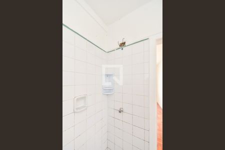 Banheiro de kitnet/studio para alugar com 1 quarto, 22m² em Consolação, São Paulo