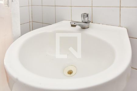 Banheiro de kitnet/studio para alugar com 1 quarto, 22m² em Consolação, São Paulo