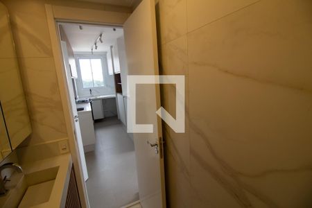 Banheiro de apartamento à venda com 2 quartos, 33m² em Santo Amaro, São Paulo