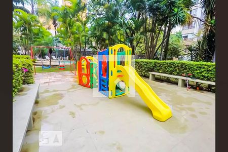 Apartamento à venda com 43m², 2 quartos e 1 vaga Apartamento à venda com 43m², 2 quartos e 1 vagaPlayground