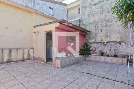 Área Externa de casa à venda com 3 quartos, 148m² em Parque Sao Domingos, São Paulo