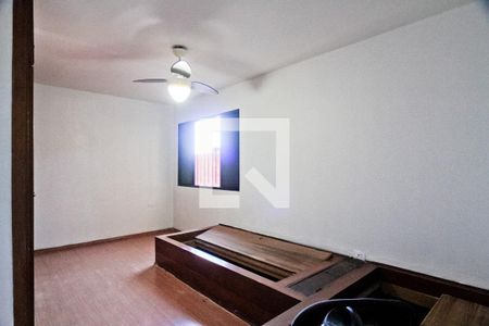 Casa à venda com 148m², 3 quartos e 3 vagas Casa à venda com 148m², 3 quartos e 3 vagasQuarto