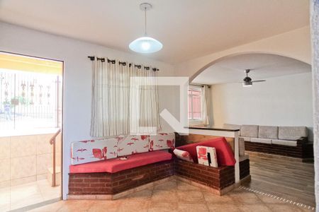 Casa à venda com 148m², 3 quartos e 3 vagas Casa à venda com 148m², 3 quartos e 3 vagasSala