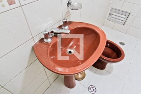 Casa à venda com 148m², 3 quartos e 3 vagas Casa à venda com 148m², 3 quartos e 3 vagasBanheiro da Suíte 1