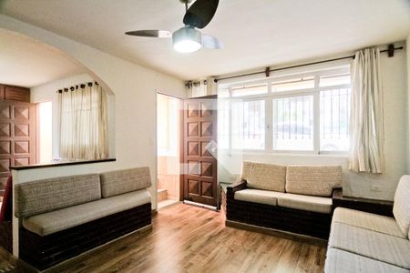 Casa à venda com 148m², 3 quartos e 3 vagas Casa à venda com 148m², 3 quartos e 3 vagasSala