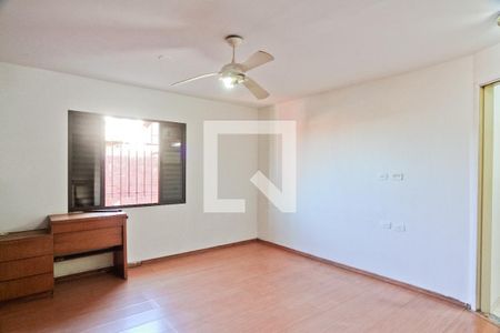 Casa à venda com 148m², 3 quartos e 3 vagas Casa à venda com 148m², 3 quartos e 3 vagasSuíte 2