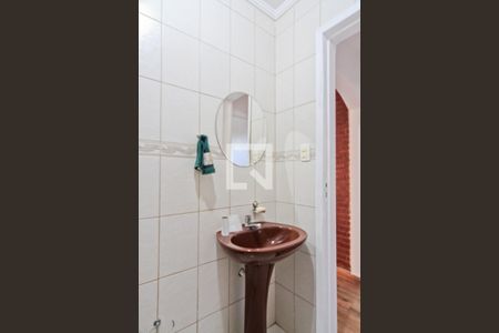 Casa à venda com 148m², 3 quartos e 3 vagas Casa à venda com 148m², 3 quartos e 3 vagasBanheiro