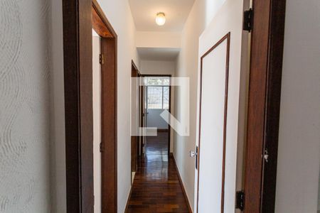 Corredor de apartamento para alugar com 3 quartos, 80m² em São Lucas, Belo Horizonte