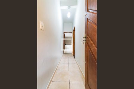 Casa à venda com 100m², 2 quartos e sem vaga Casa à venda com 100m², 2 quartos e sem vagaCorredor