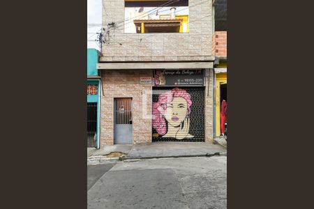 Casa à venda com 100m², 2 quartos e sem vaga Casa à venda com 100m², 2 quartos e sem vagaFachada