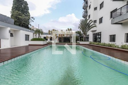 Apartamento para alugar com 300m², 3 quartos e 6 vagas Apartamento para alugar com 300m², 3 quartos e 6 vagasÁrea Comum - Piscina