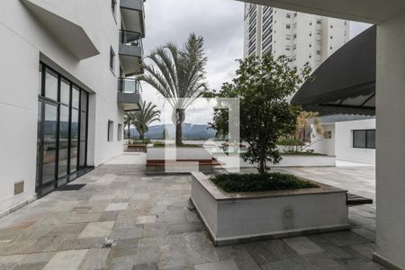 Apartamento para alugar com 300m², 3 quartos e 6 vagas Apartamento para alugar com 300m², 3 quartos e 6 vagasÁrea Comum