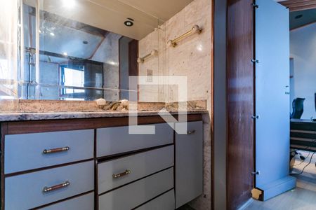Apartamento para alugar com 300m², 3 quartos e 6 vagas Apartamento para alugar com 300m², 3 quartos e 6 vagasBanheiro - Quarto 2 - Suíte