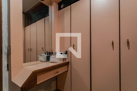 Apartamento para alugar com 300m², 3 quartos e 6 vagas Apartamento para alugar com 300m², 3 quartos e 6 vagasCloset - Quarto 4 - Suíte