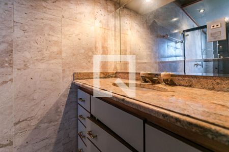 Apartamento para alugar com 300m², 3 quartos e 6 vagas Apartamento para alugar com 300m², 3 quartos e 6 vagasBanheiro - Quarto 2 - Suíte