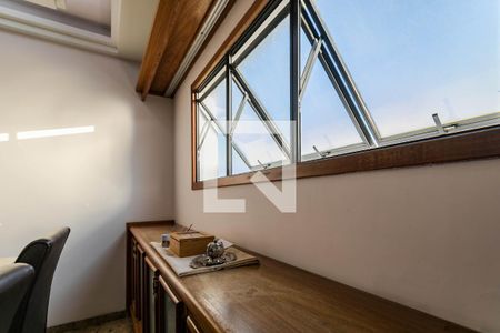 Apartamento para alugar com 300m², 3 quartos e 6 vagas Apartamento para alugar com 300m², 3 quartos e 6 vagasSala de Jantar