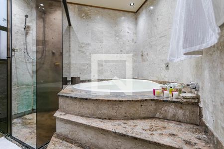 Apartamento para alugar com 300m², 3 quartos e 6 vagas Apartamento para alugar com 300m², 3 quartos e 6 vagasBanheiro - Quarto 4 - Suíte