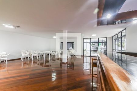 Apartamento para alugar com 300m², 3 quartos e 6 vagas Apartamento para alugar com 300m², 3 quartos e 6 vagasÁrea Comum - Salão de Festas