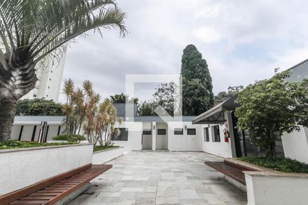 Apartamento para alugar com 300m², 3 quartos e 6 vagas Apartamento para alugar com 300m², 3 quartos e 6 vagasÁrea Comum