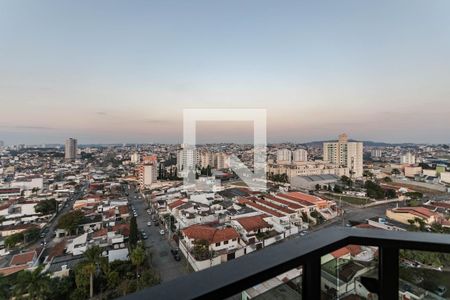 Apartamento para alugar com 300m², 3 quartos e 6 vagas Apartamento para alugar com 300m², 3 quartos e 6 vagasVista - Sacada - Quarto 4 - Suíte