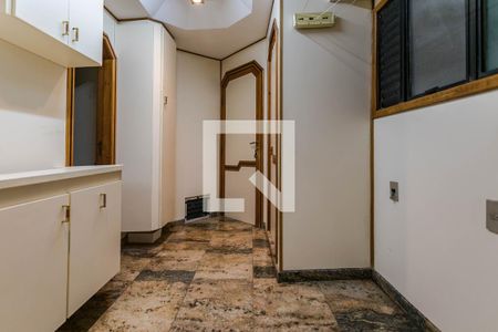 Apartamento para alugar com 300m², 3 quartos e 6 vagas Apartamento para alugar com 300m², 3 quartos e 6 vagasÁrea de Serviço